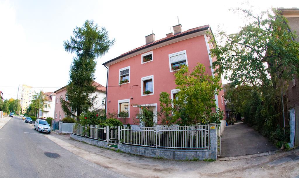 Guest House Pikapolonca Maribor Ngoại thất bức ảnh