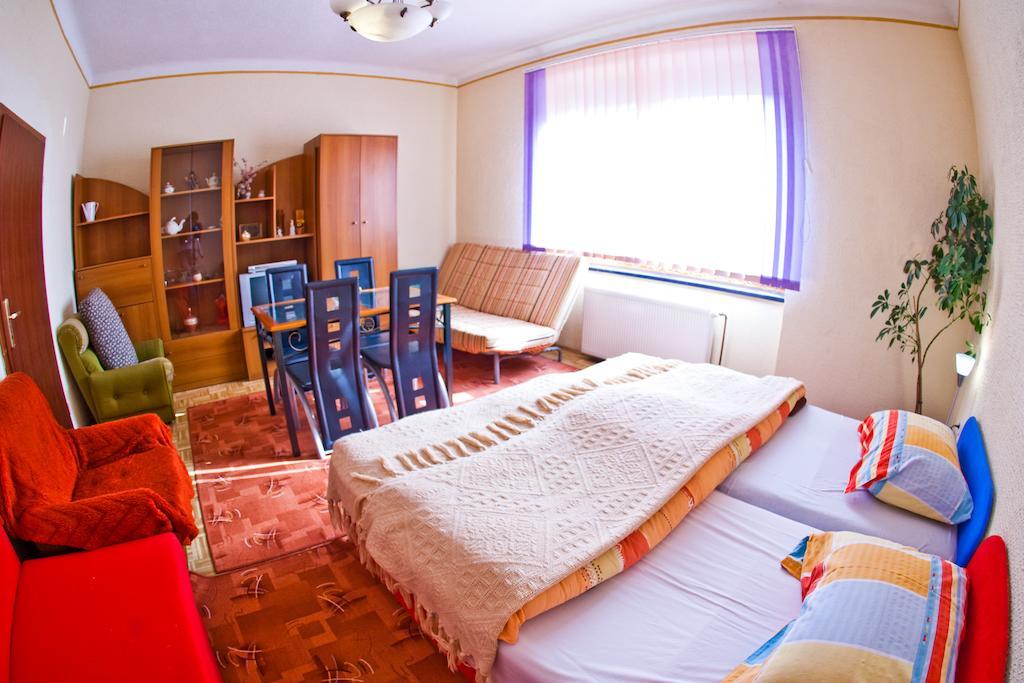 Guest House Pikapolonca Maribor Phòng bức ảnh