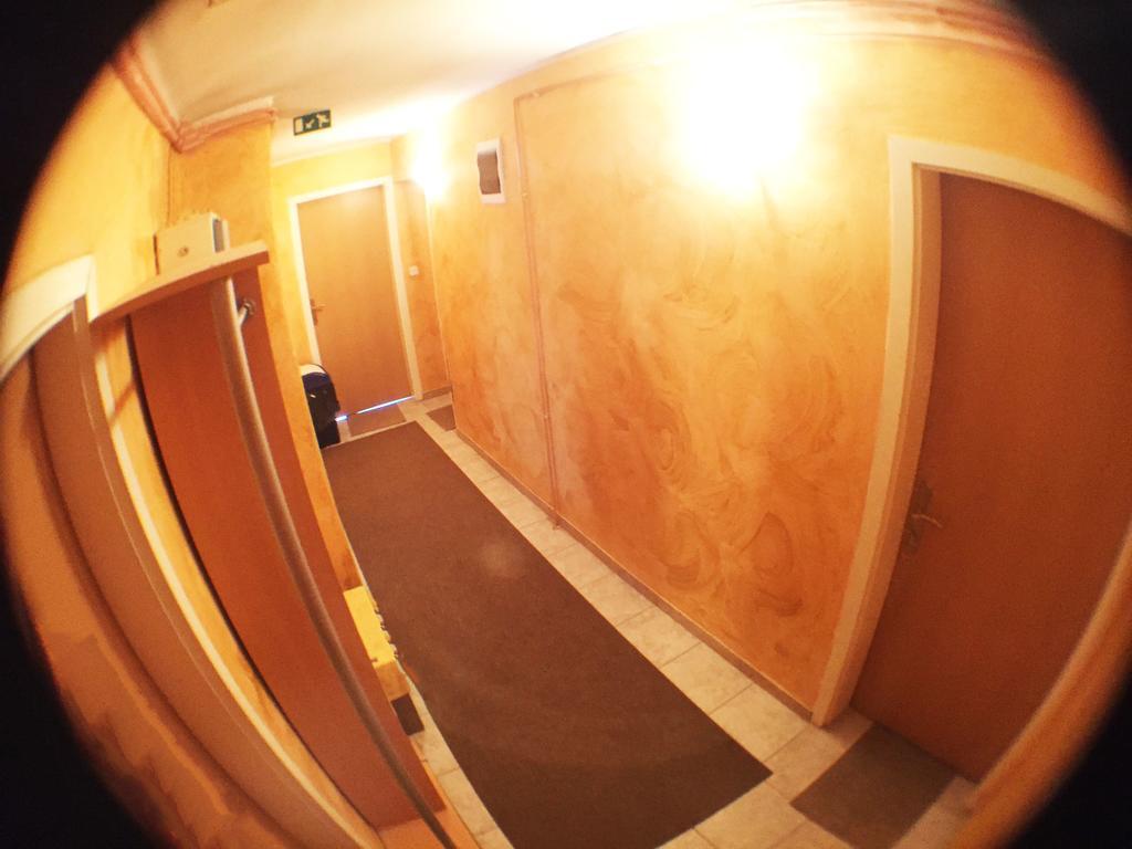 Guest House Pikapolonca Maribor Ngoại thất bức ảnh