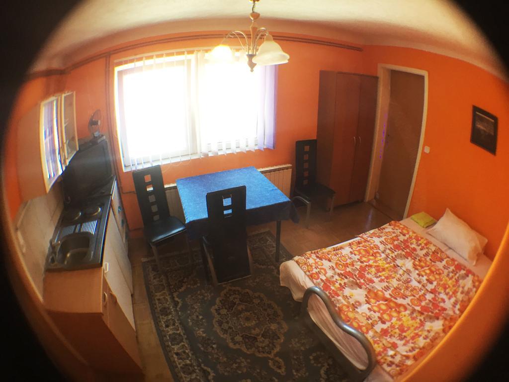 Guest House Pikapolonca Maribor Ngoại thất bức ảnh