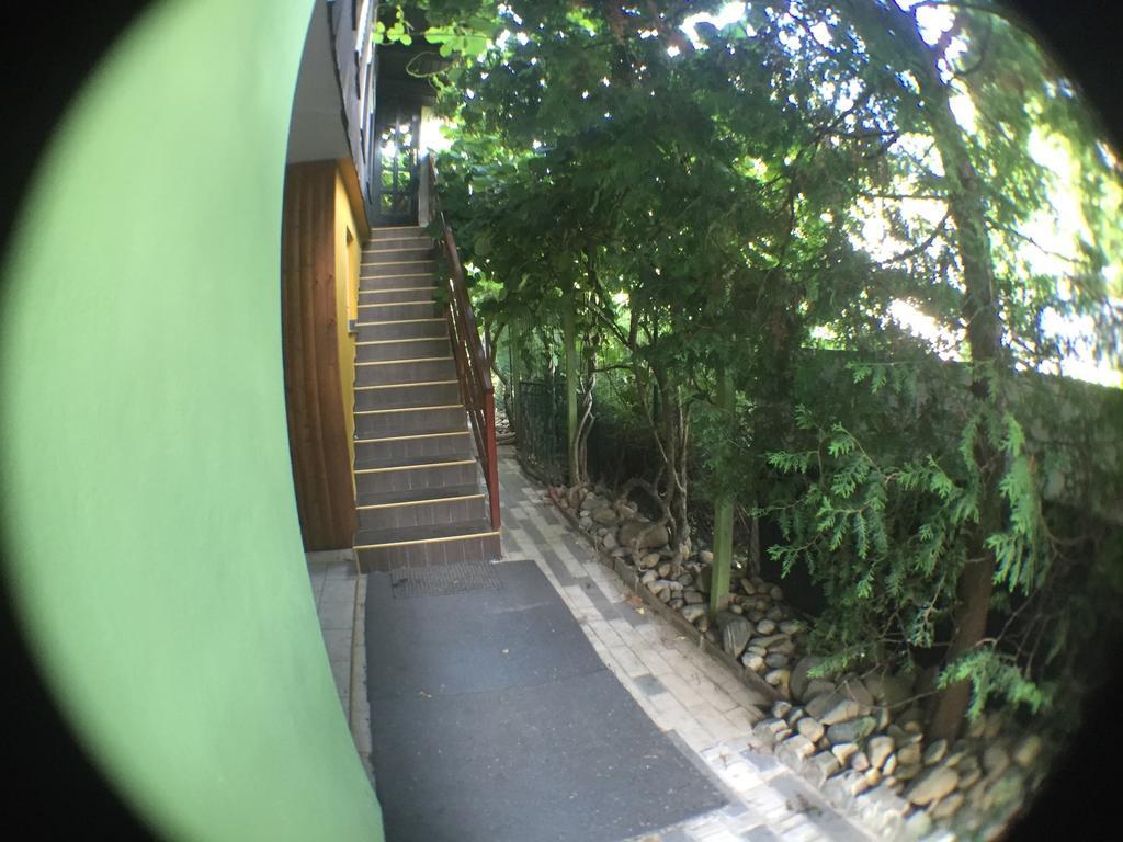 Guest House Pikapolonca Maribor Ngoại thất bức ảnh